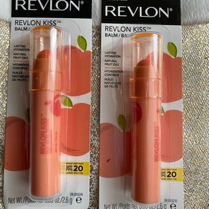 2 Revlon Kiss Peach Lip Balm🍑